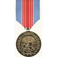 Large UN Advance Mission in Macedonia Medal