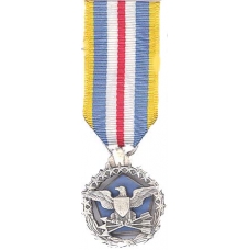 Mini Defense Superior Service Medal